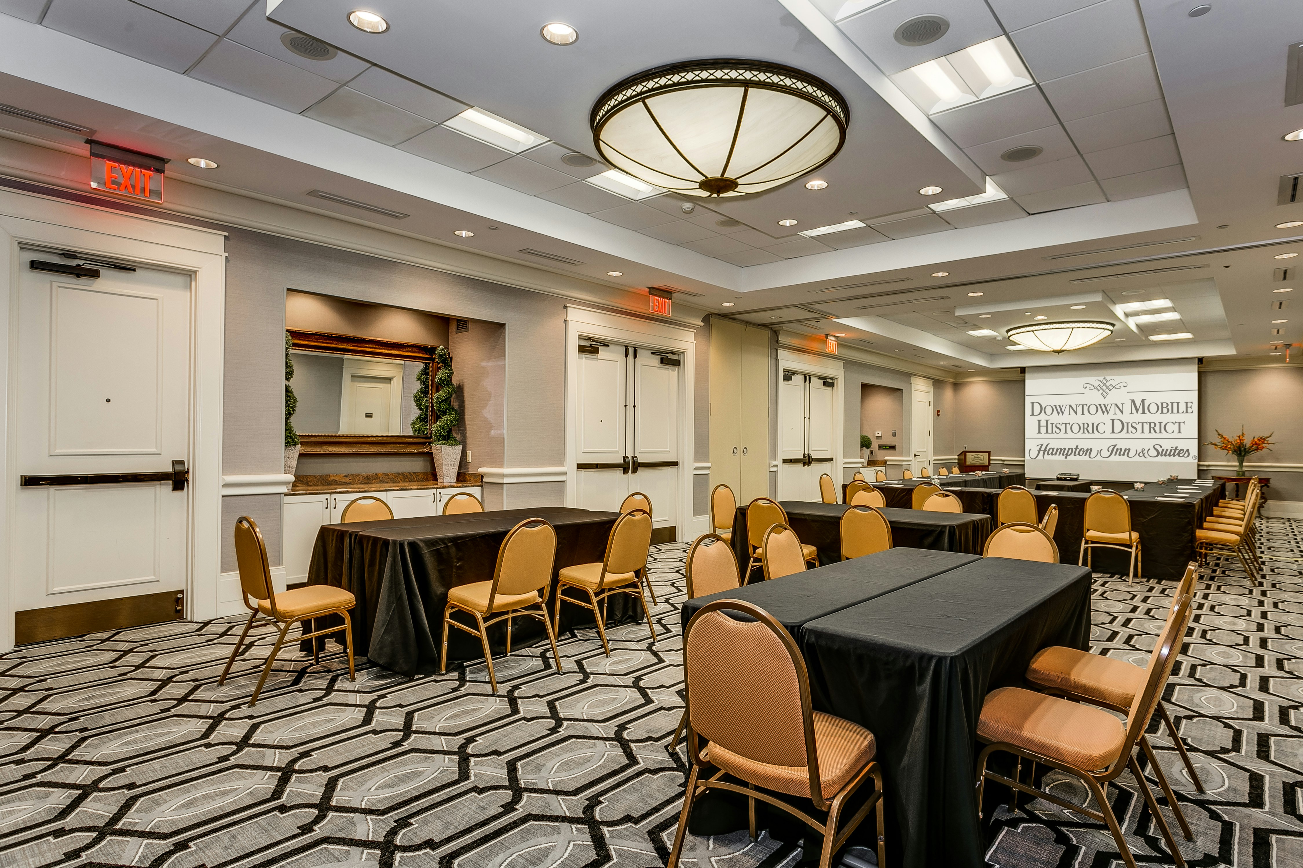 Hampton Inn & Suites Mobile- Downtown Historic District 44/56