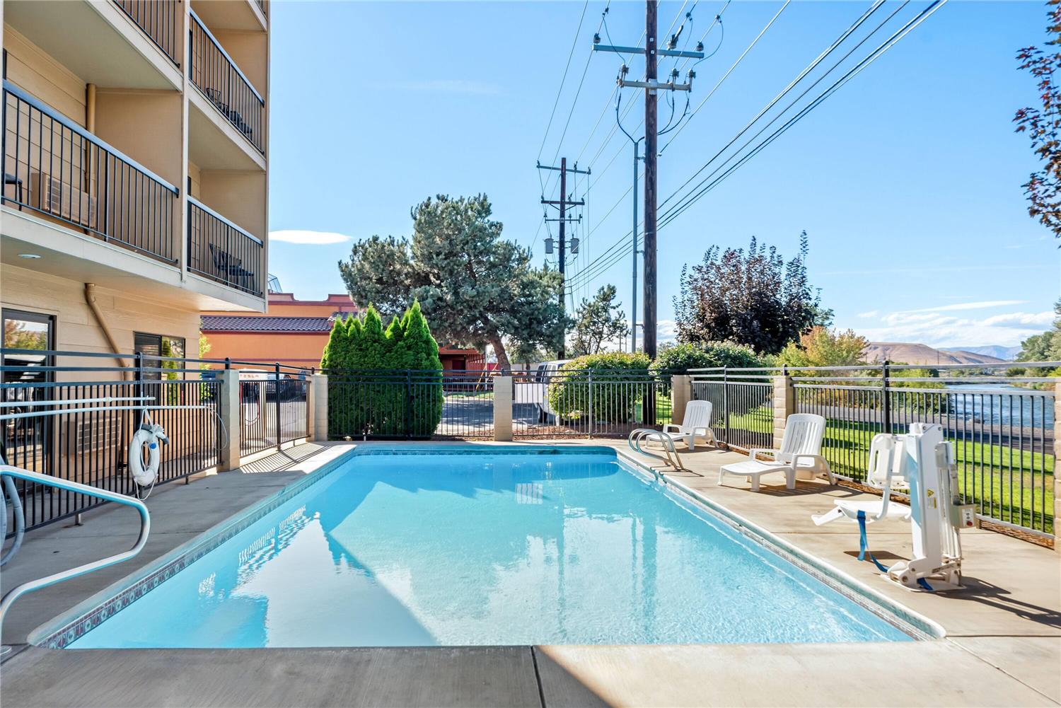 Baymont by Wyndham Yakima Riverfront 49/51
