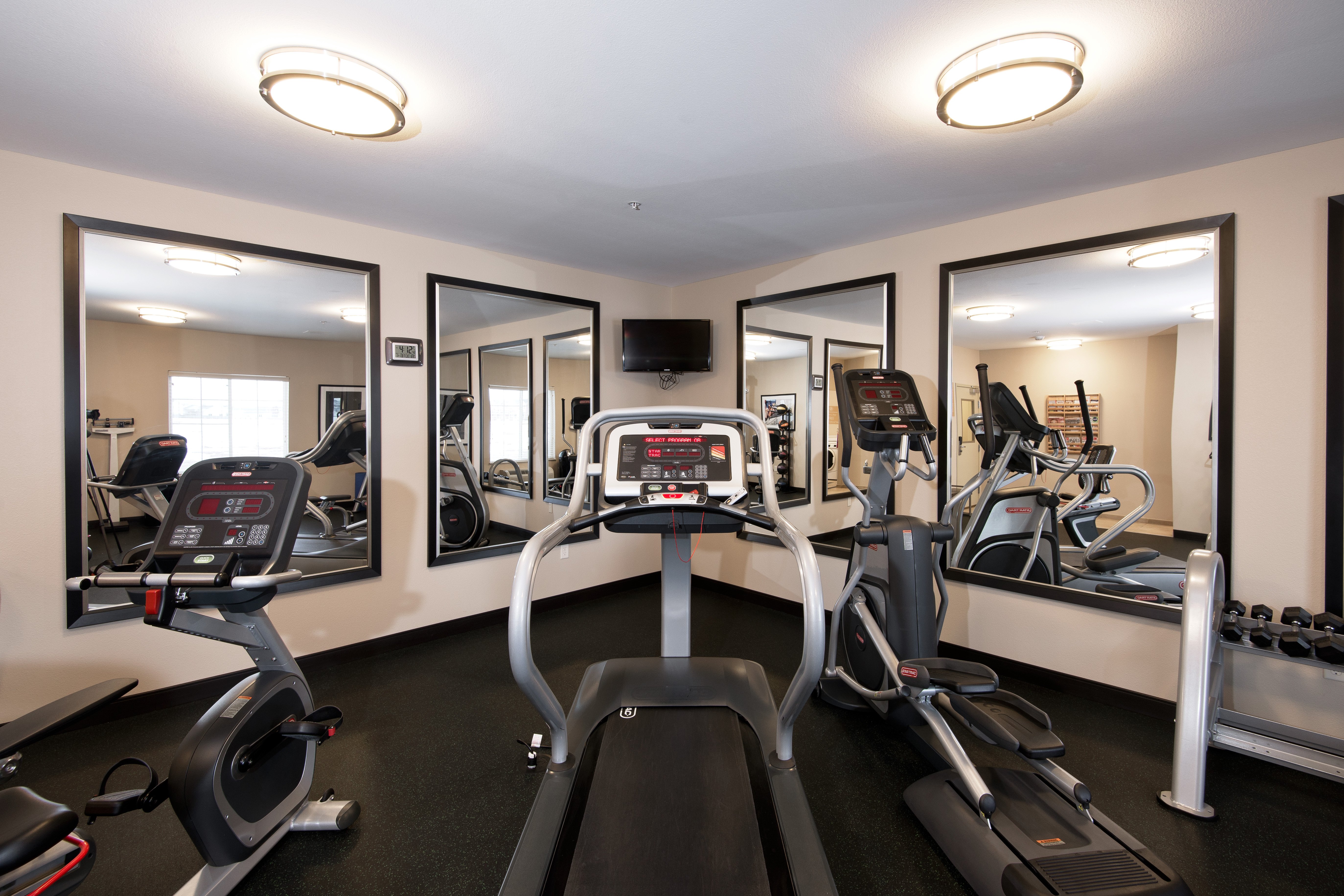 Candlewood Suites Greeley 15/34