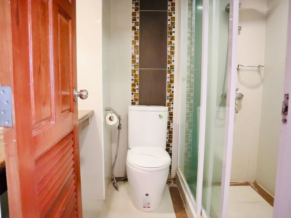 Korat Hotel 87/87