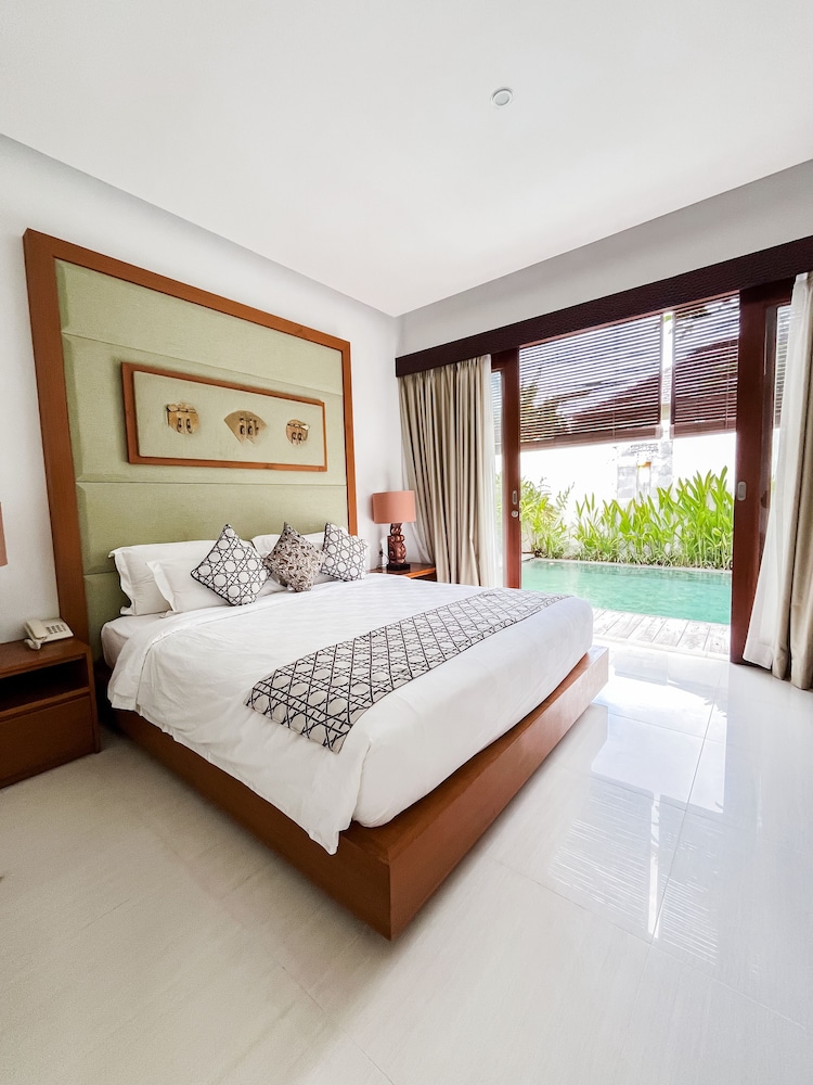 PRADHA VILLAS SEMINYAK 23/63