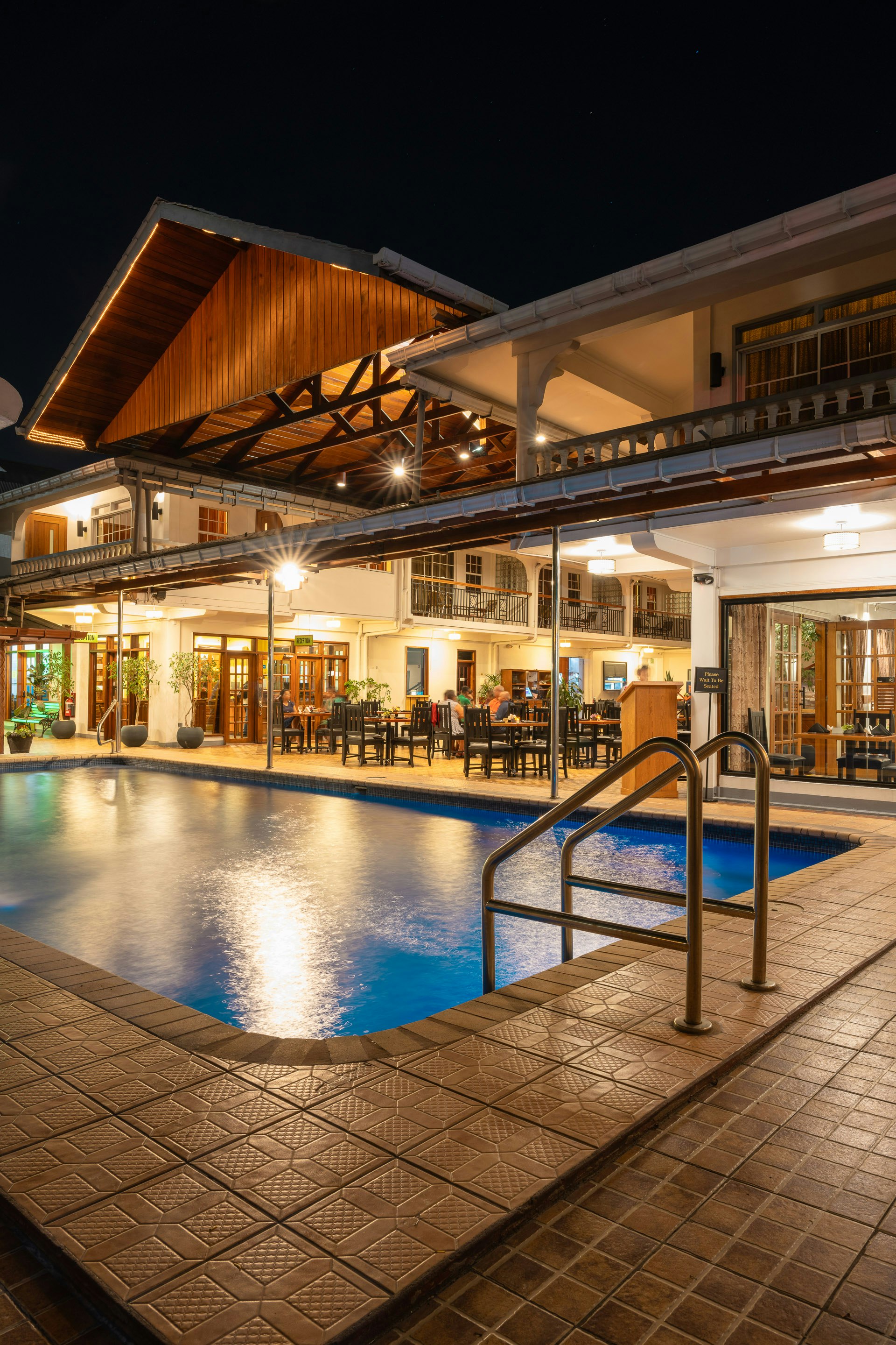 Grand Coastal Hotel 24/50
