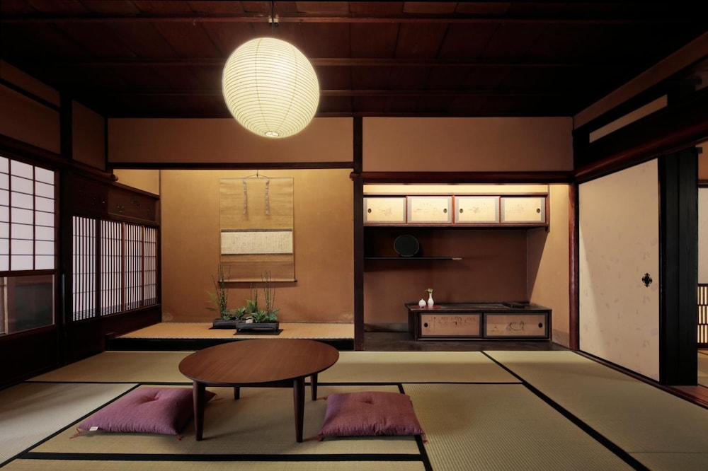 Candeo Hotels Kyoto Karasuma Rokkaku 37/45