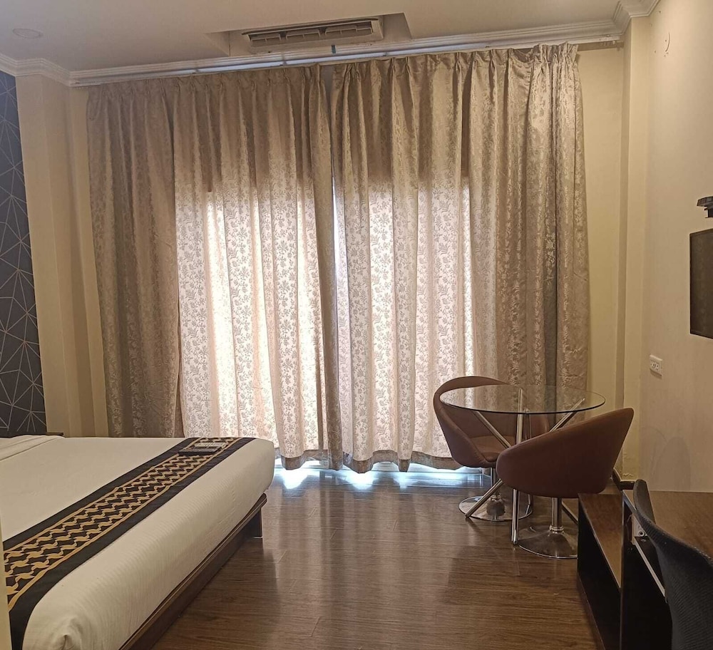 CHRIS HOTEL WHITEFIELD 29/50