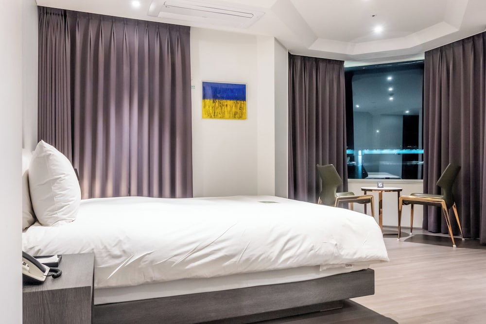 LUXURY, DOUBLE BED