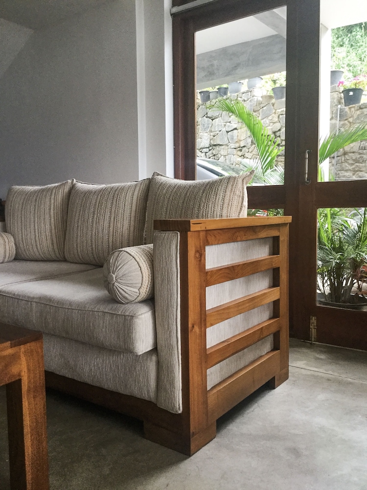 Hanthana House 52/72