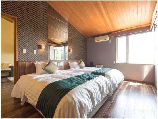 Semi Room, Western, Modern, 2 Semi Double Beds, Smoking