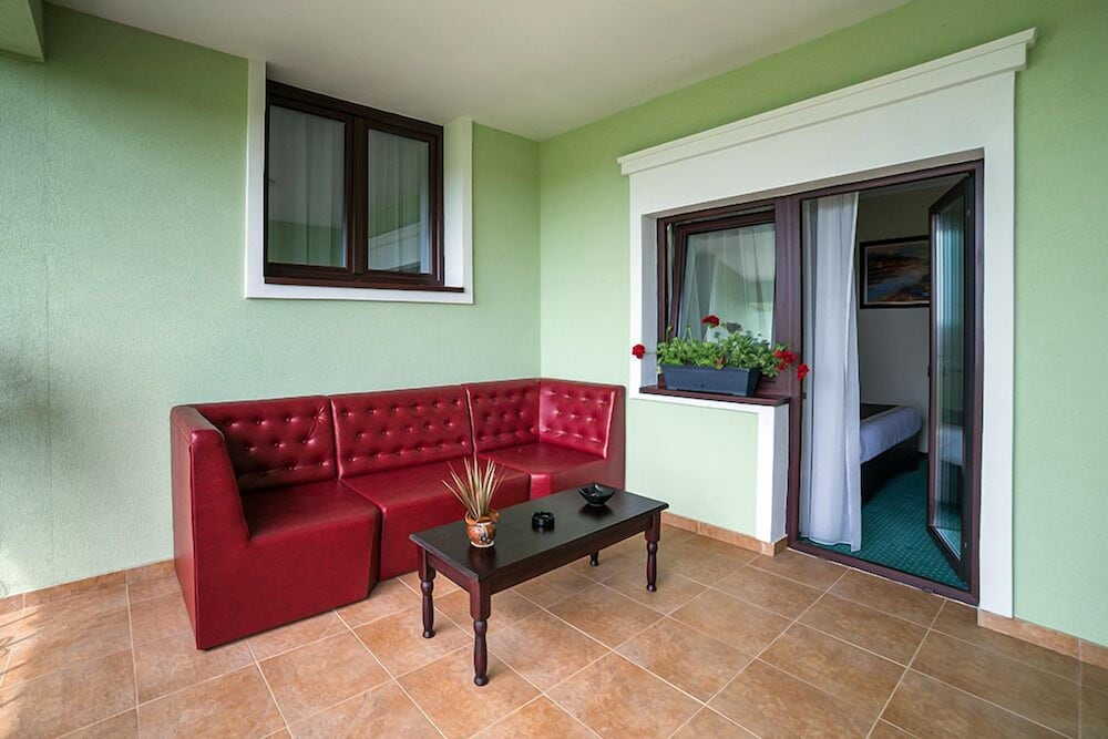 Magus Hotel 40/57