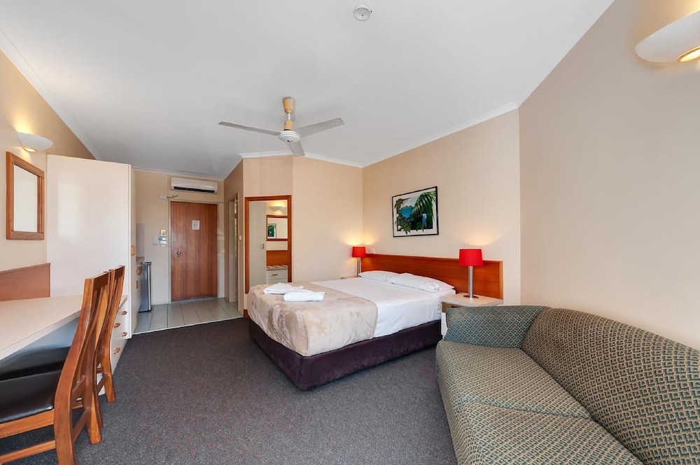 Tropical Queenslander 15/31
