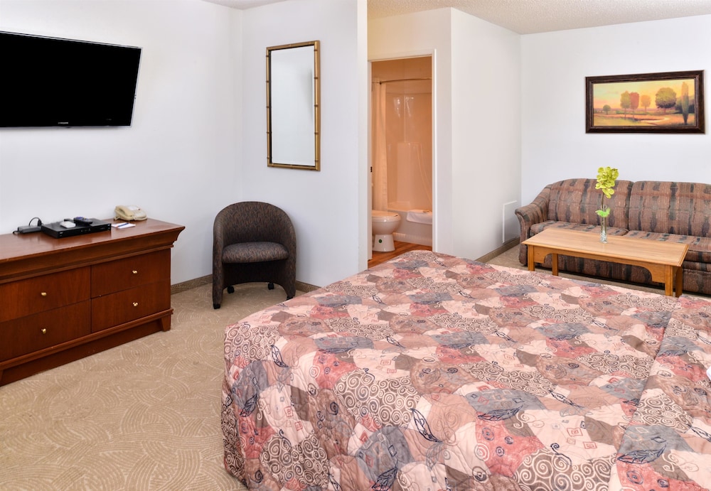 Canadas Best Value Inn Whitecourt 13/51