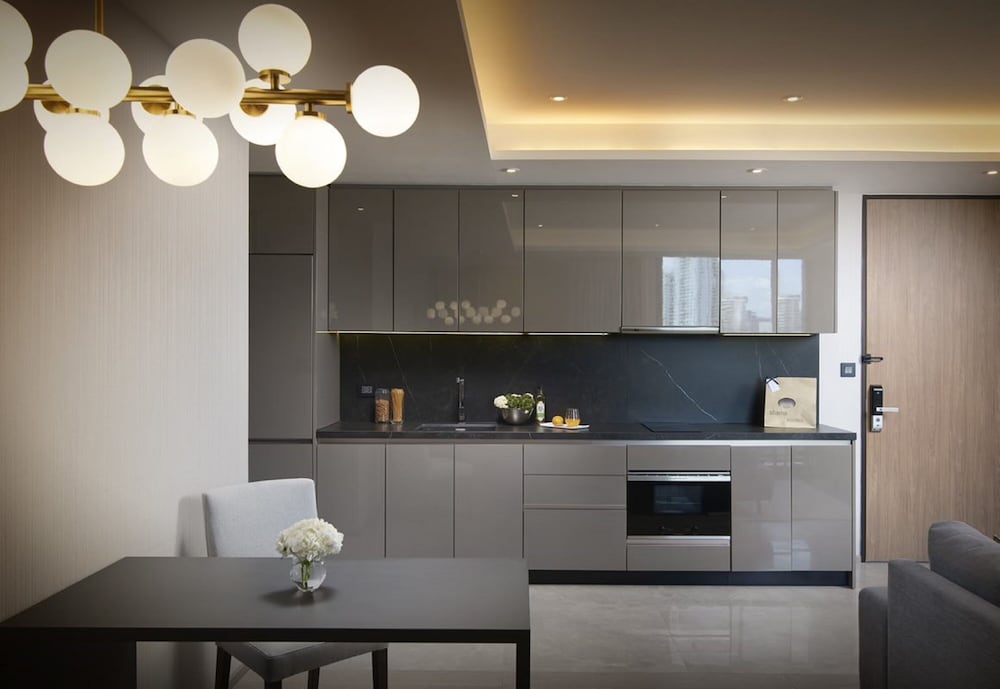 Walton Suites Sukhumvit 8/49