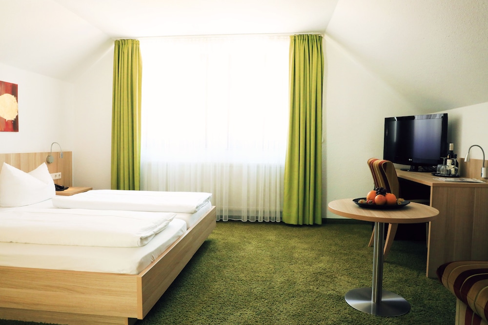 OCHSEN HOTEL 11/55