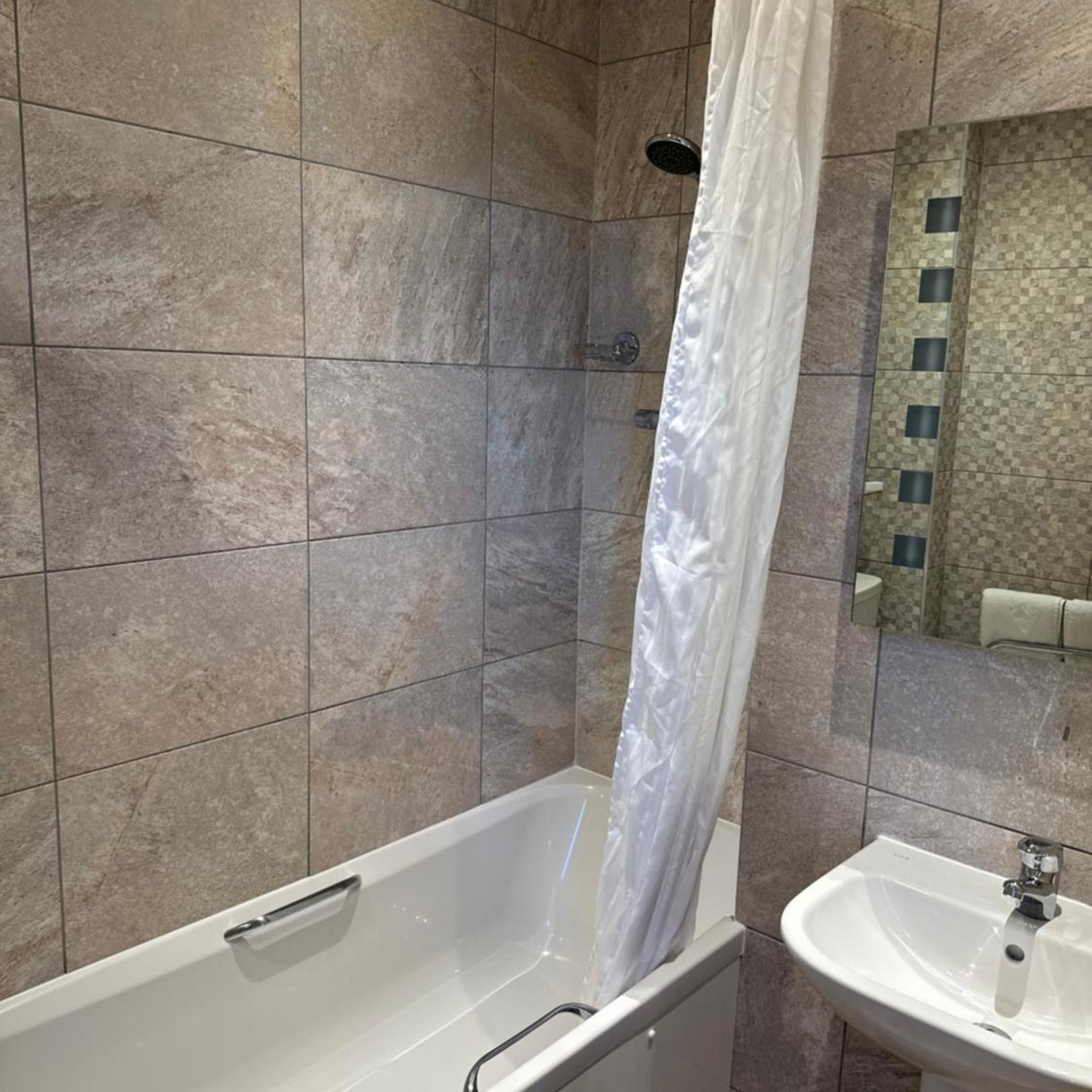 Cairngorm Hotel 54/55