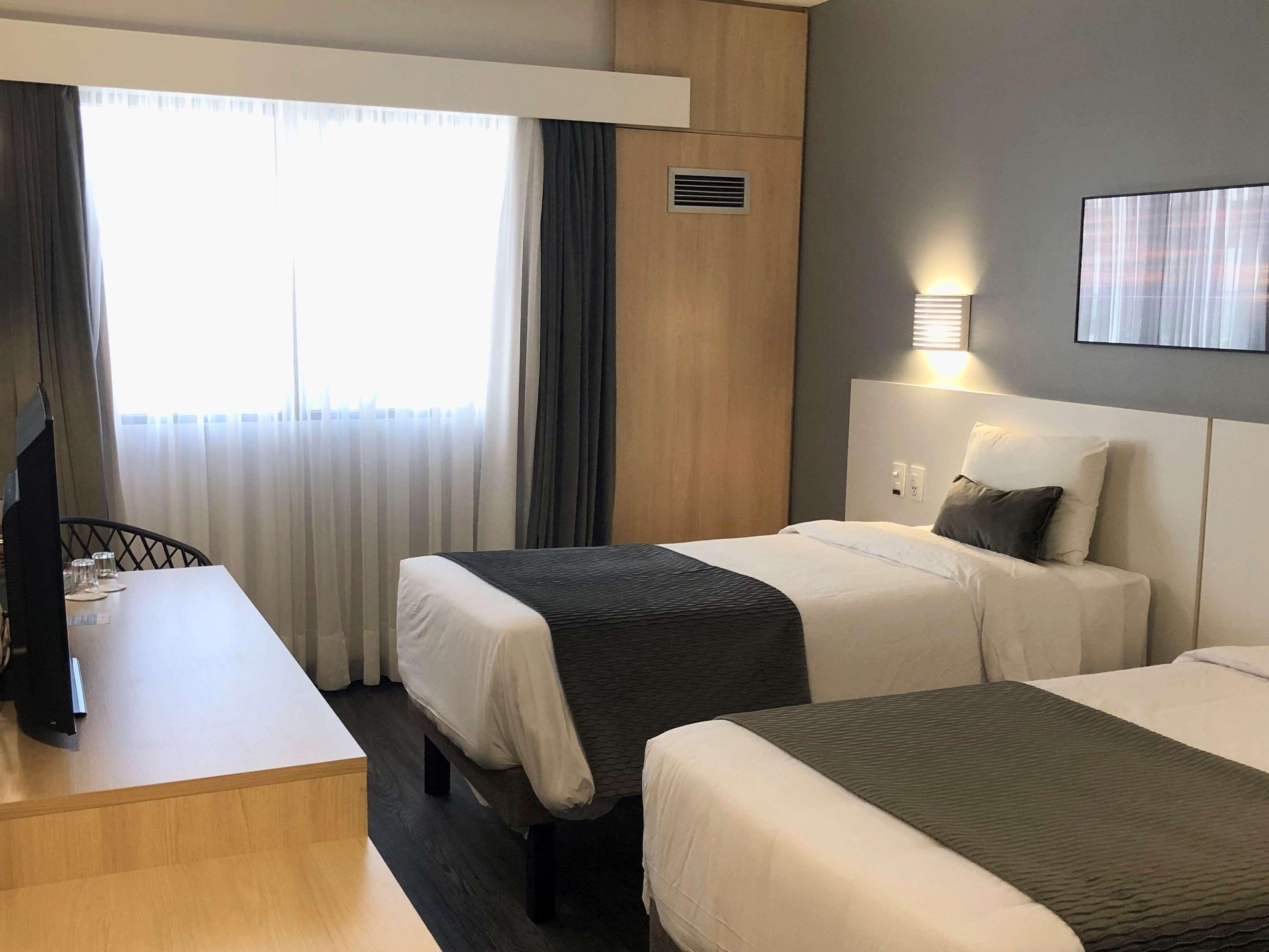 DELUXE, TWIN BEDS, SEA VIEW, BALCONY