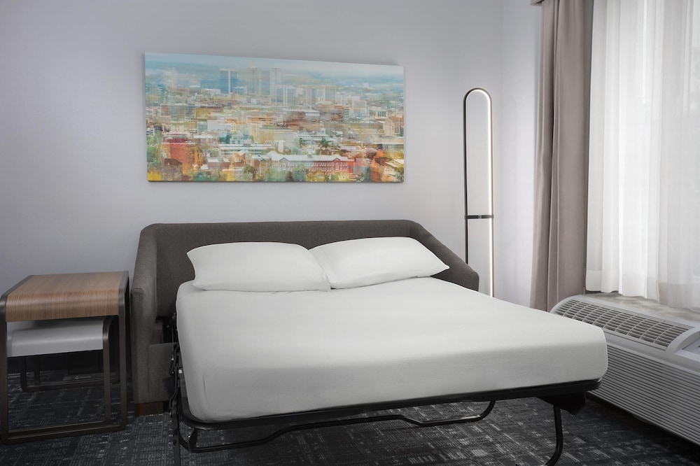STUDIO, SUITE, QUEEN BED