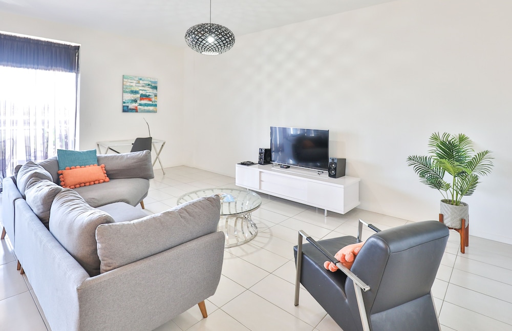 Indulge CBD Apartments 38/50