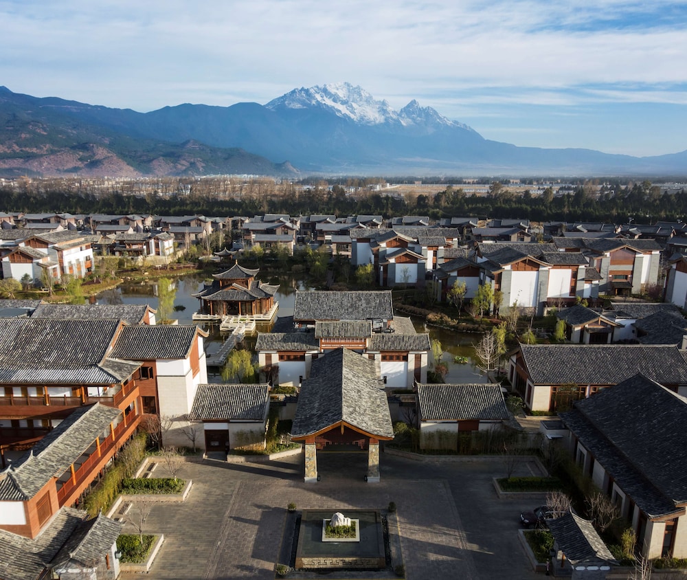 Jinmao Purelax Lijiang, The Unbound Collection By Hyatt 23/70