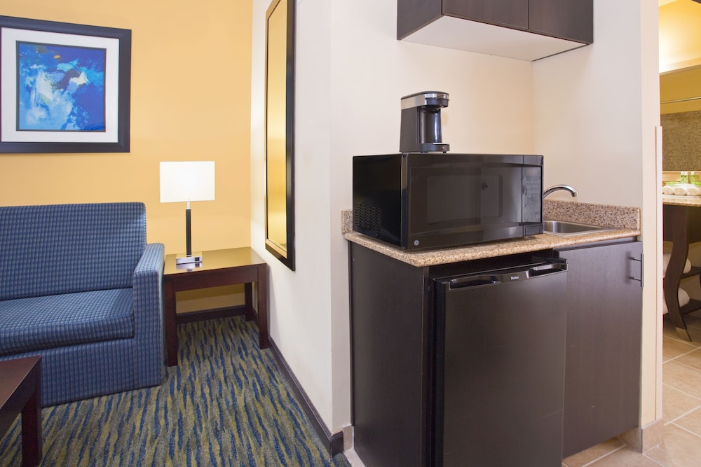 Holiday Inn Express Hotel And Suites Denver North Thornton 52/69