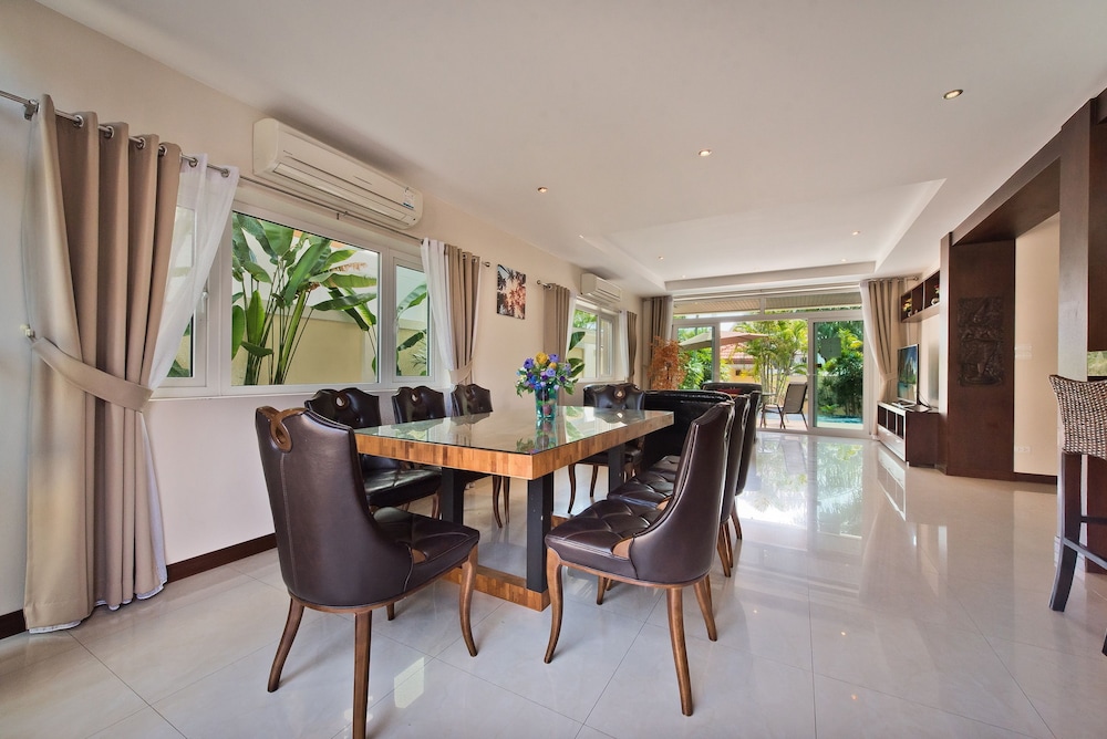 Tropicana Pool Villa 8/50