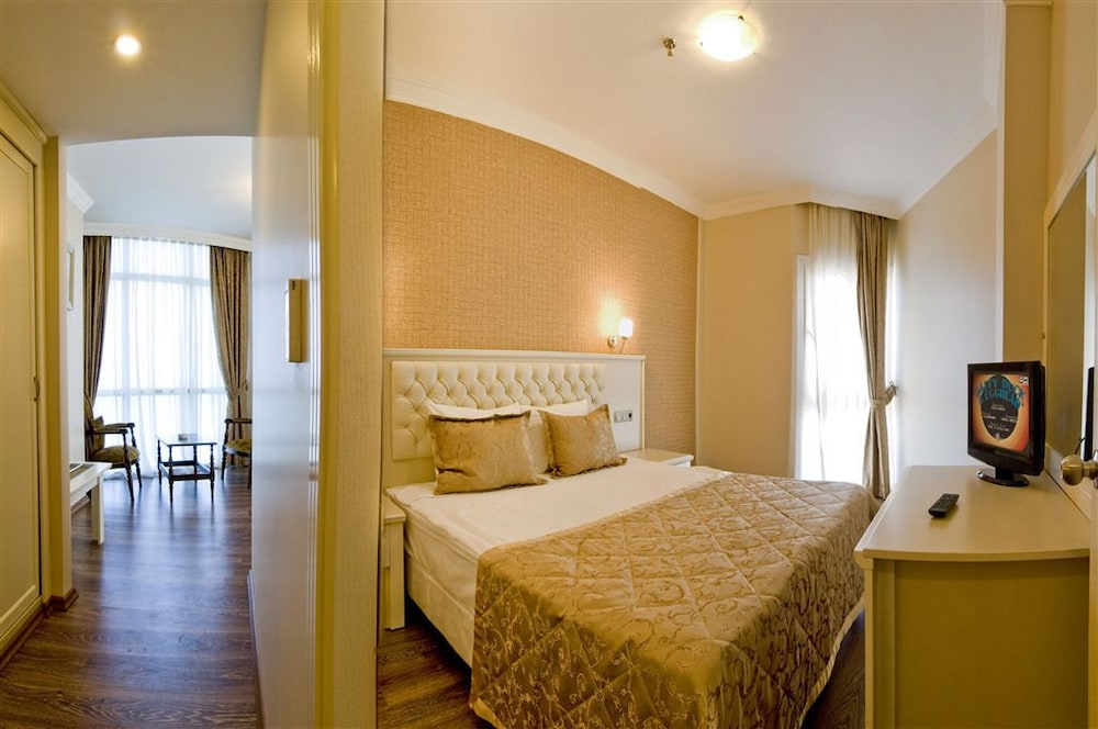 Royal Sebaste Hotel 6/42