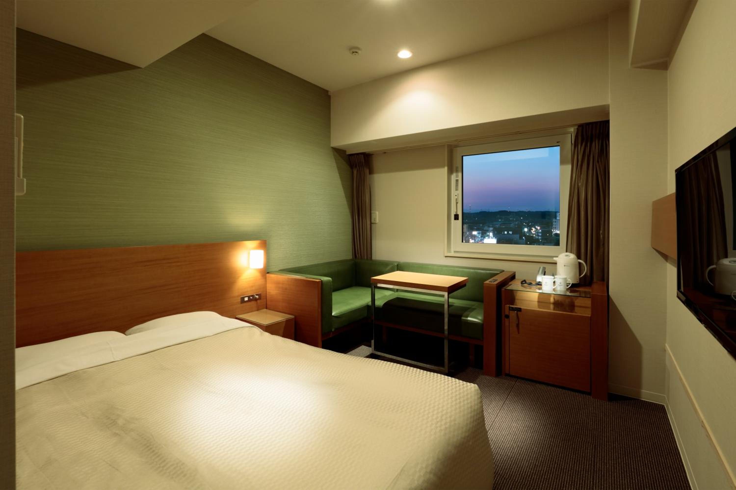 Relax, Double Bed, Smoking