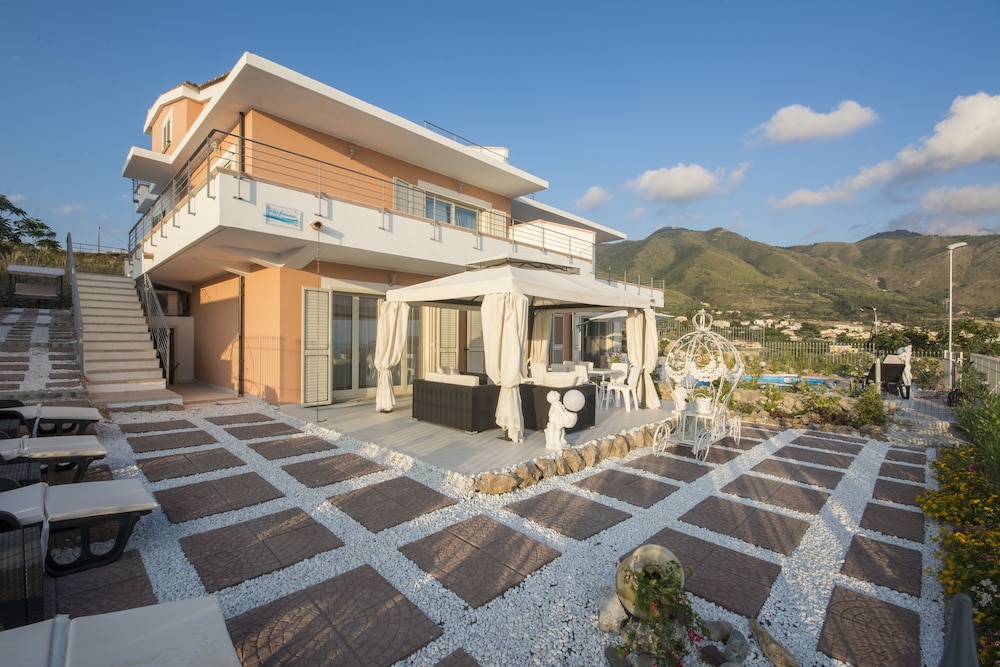 Villa Armonia 5/93