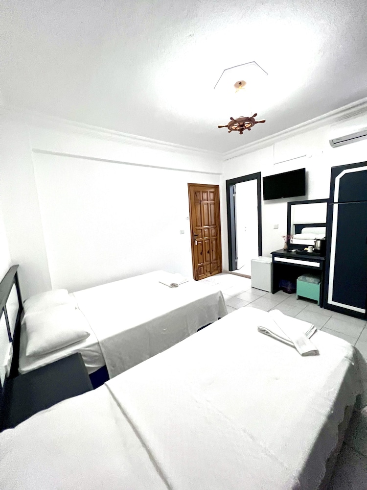 Yucel Hotel 10/50