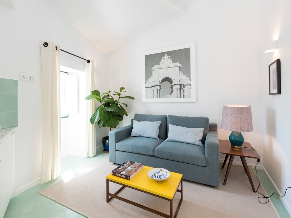 Arco Apartments 23/50