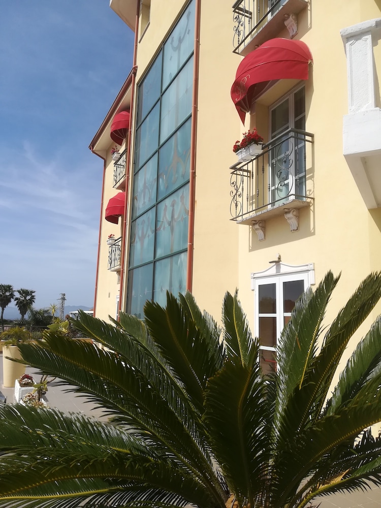 Hotel Palladium 3/50