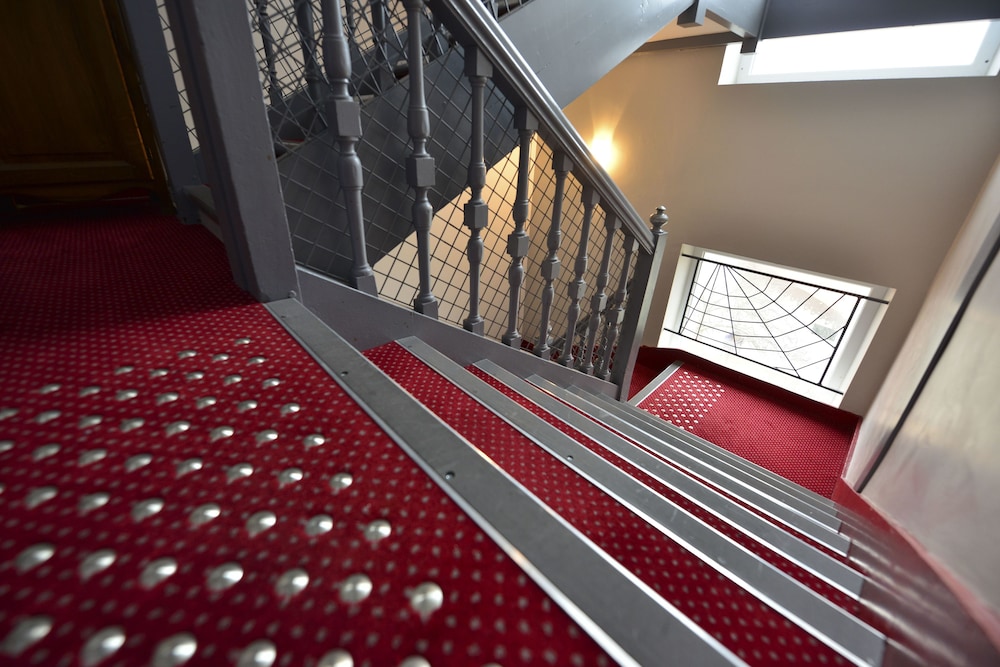 Accostage Hotel 36/63