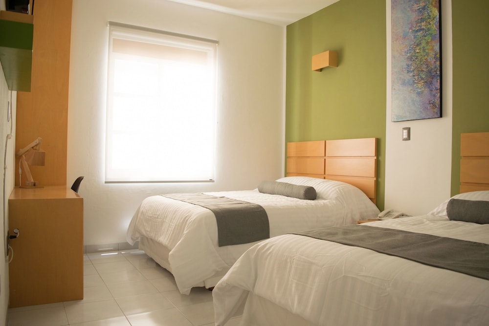 Mexico Inn Express Salamanca 10/68