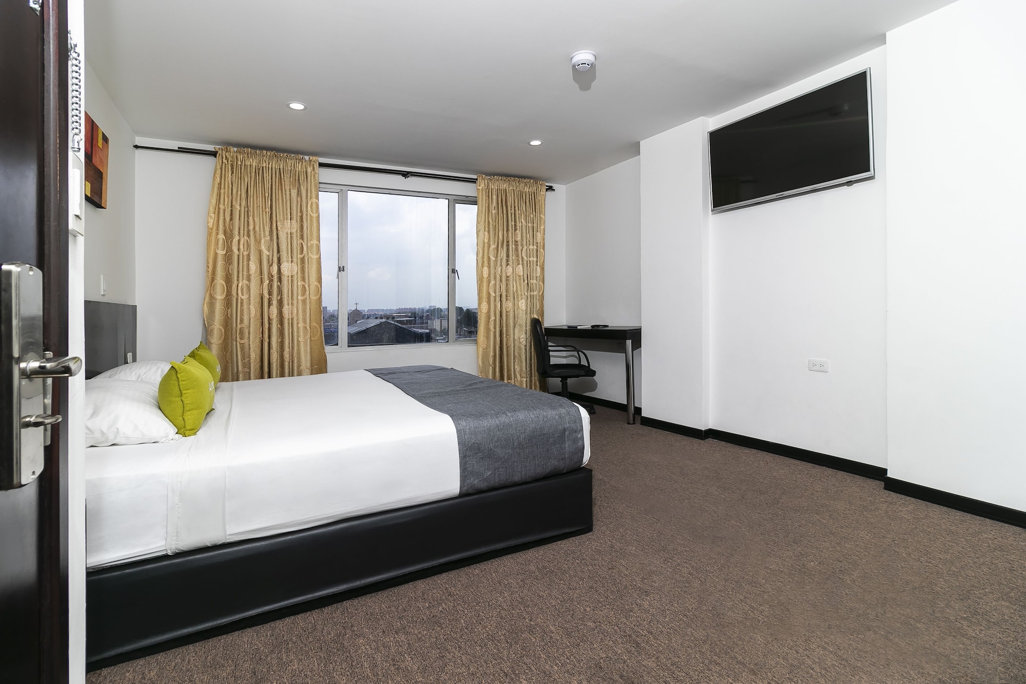 SUPERIOR, DOUBLE BED