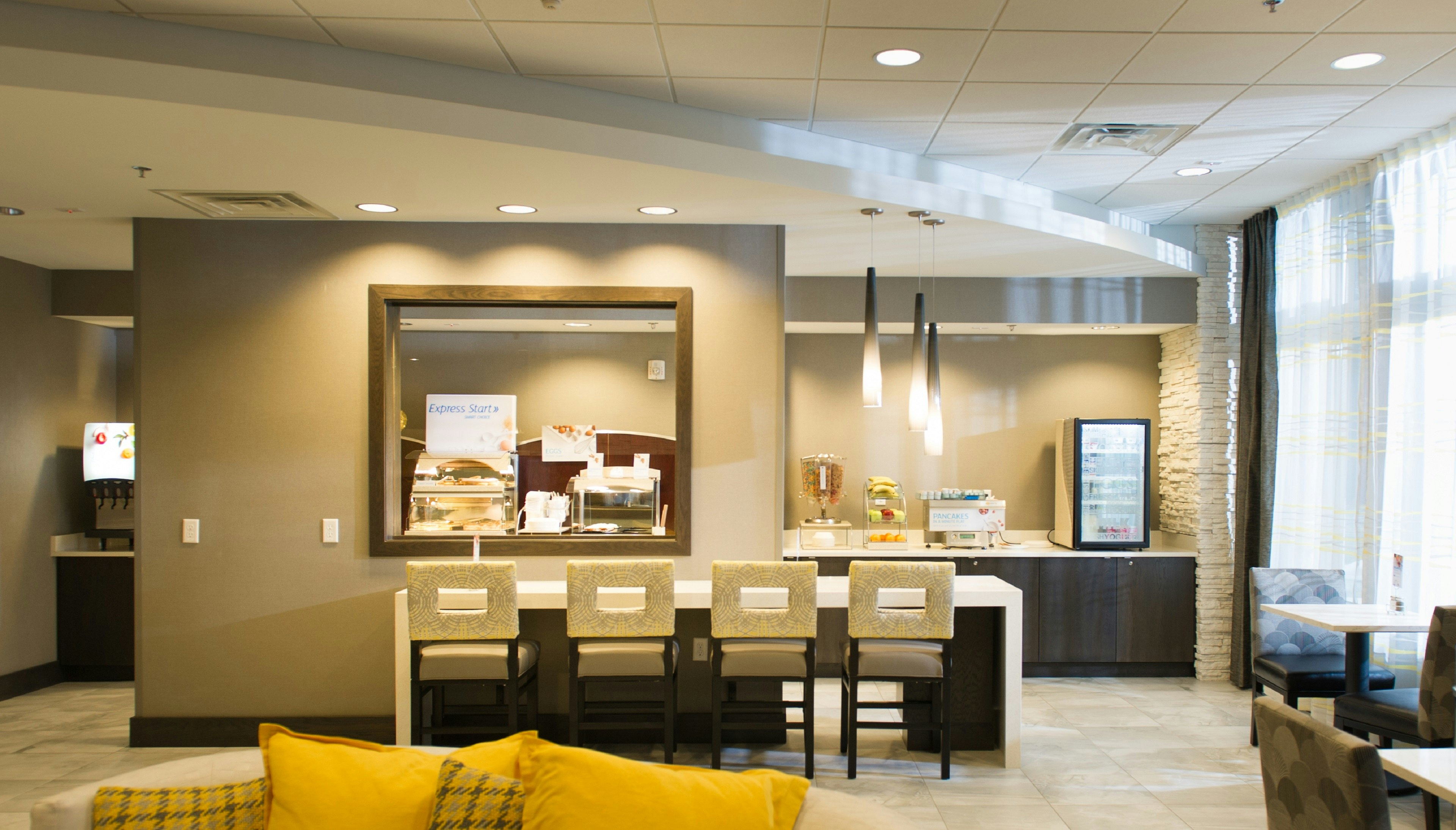 Holiday Inn Express Suites Madison Central 46/68