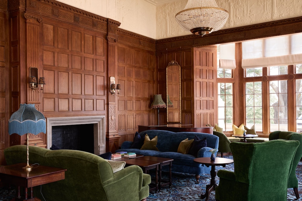 Dumbleton Hall Hotel 52/73