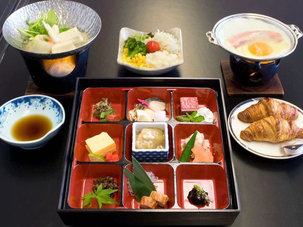 Ryotei Yamanoi 18/48
