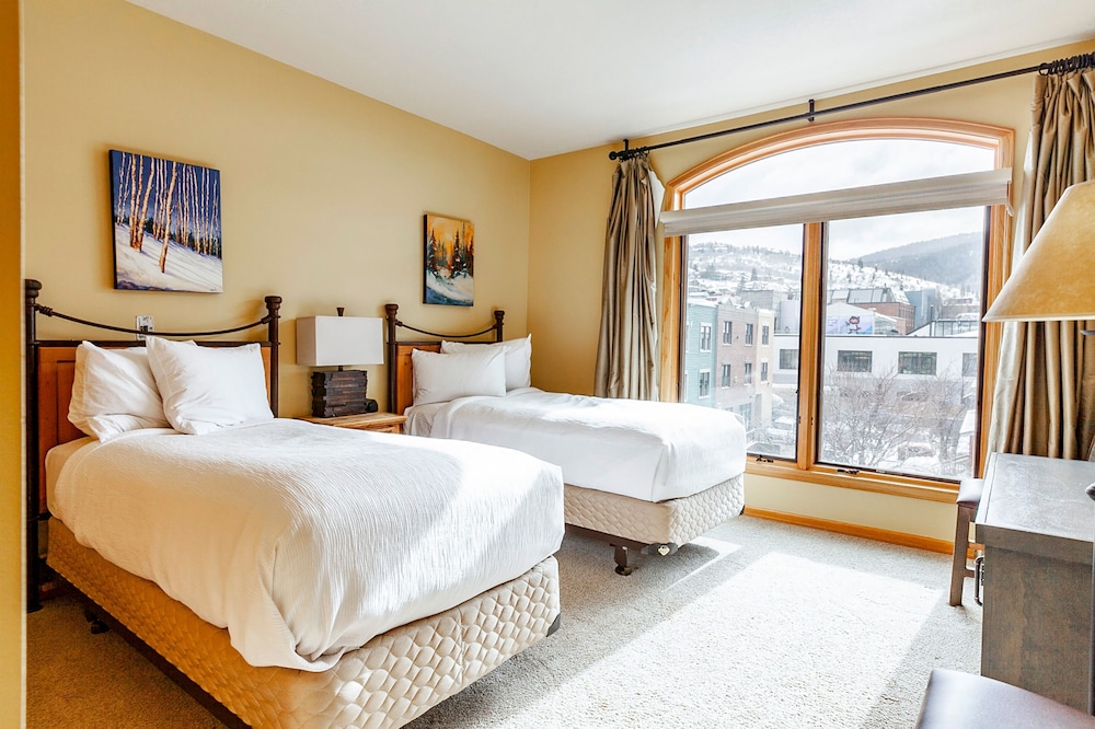The Caledonian By All Seasons Resort Lodging 25/80