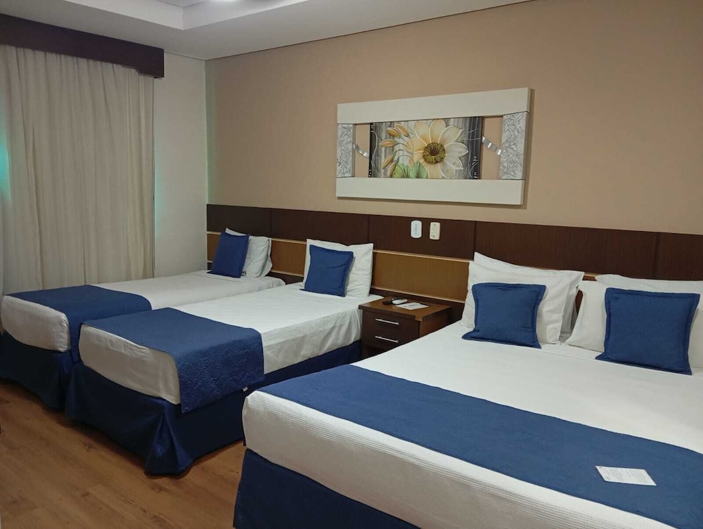 Summit Lago Hotel 19/62