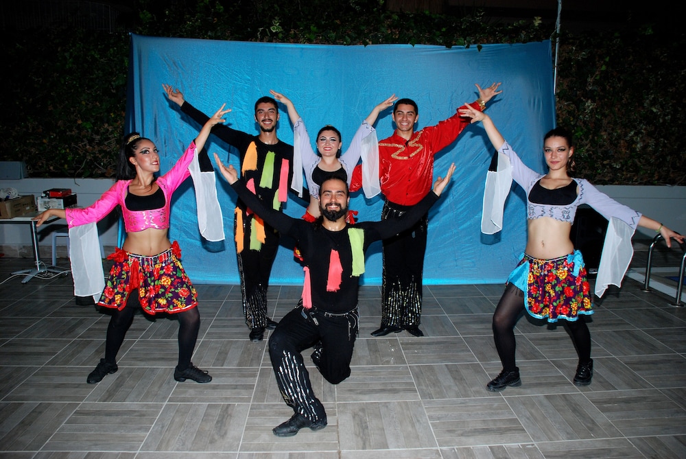 Kleopatra Ramira Hotel 34/36