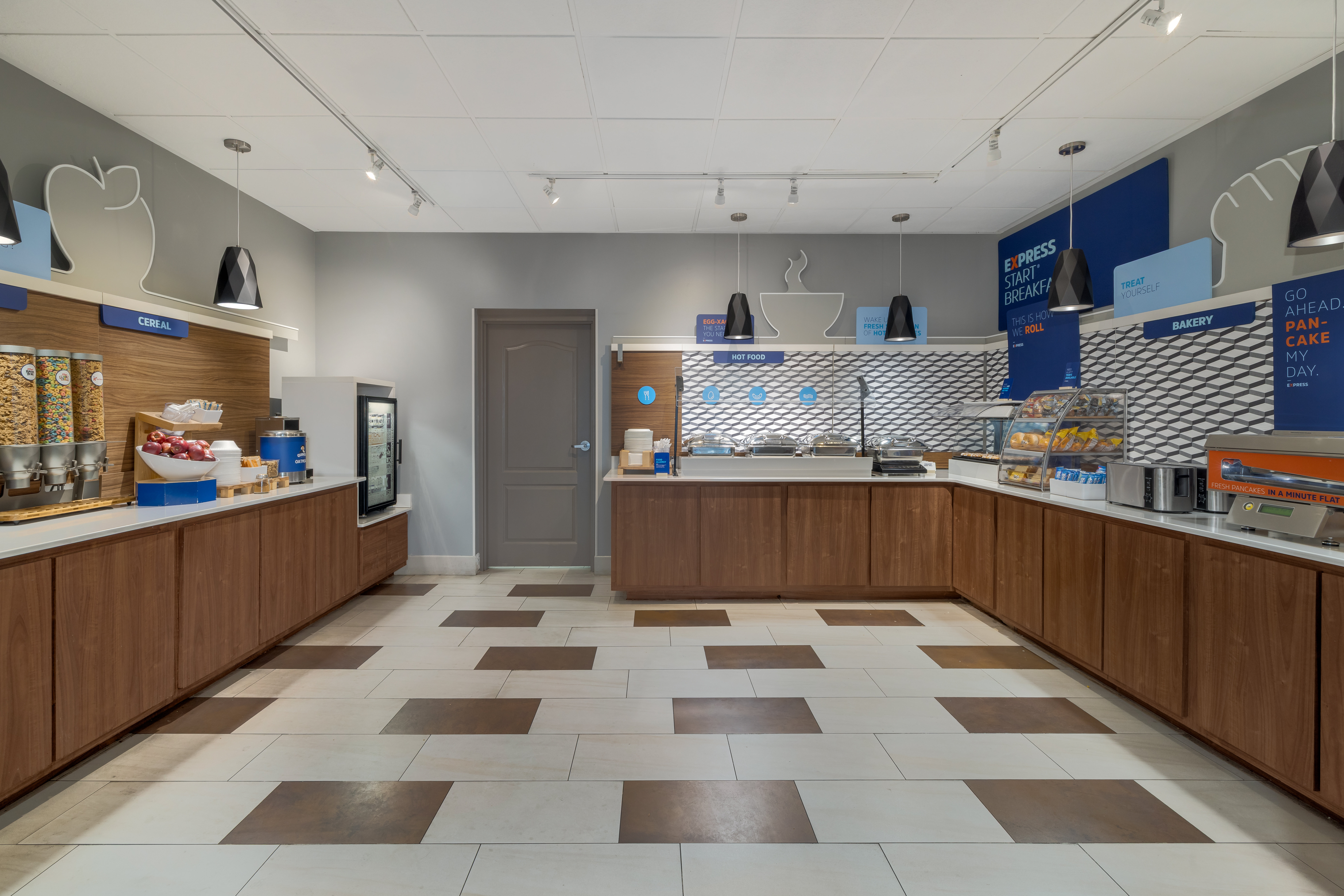 Holiday Inn Express Myrtle Beach-Broadway at the Beach 10/56
