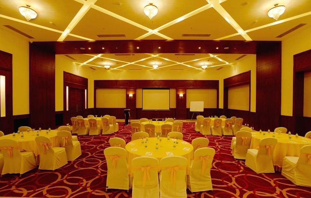 Lemon Tree Hotel Coimbatore 27/35