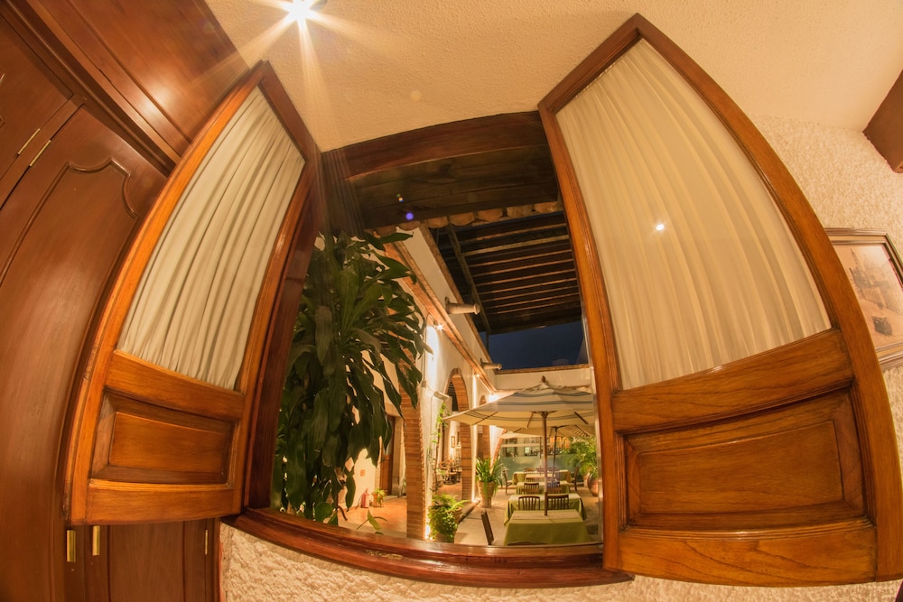 Meson de Los Remedios Hotel 38/56