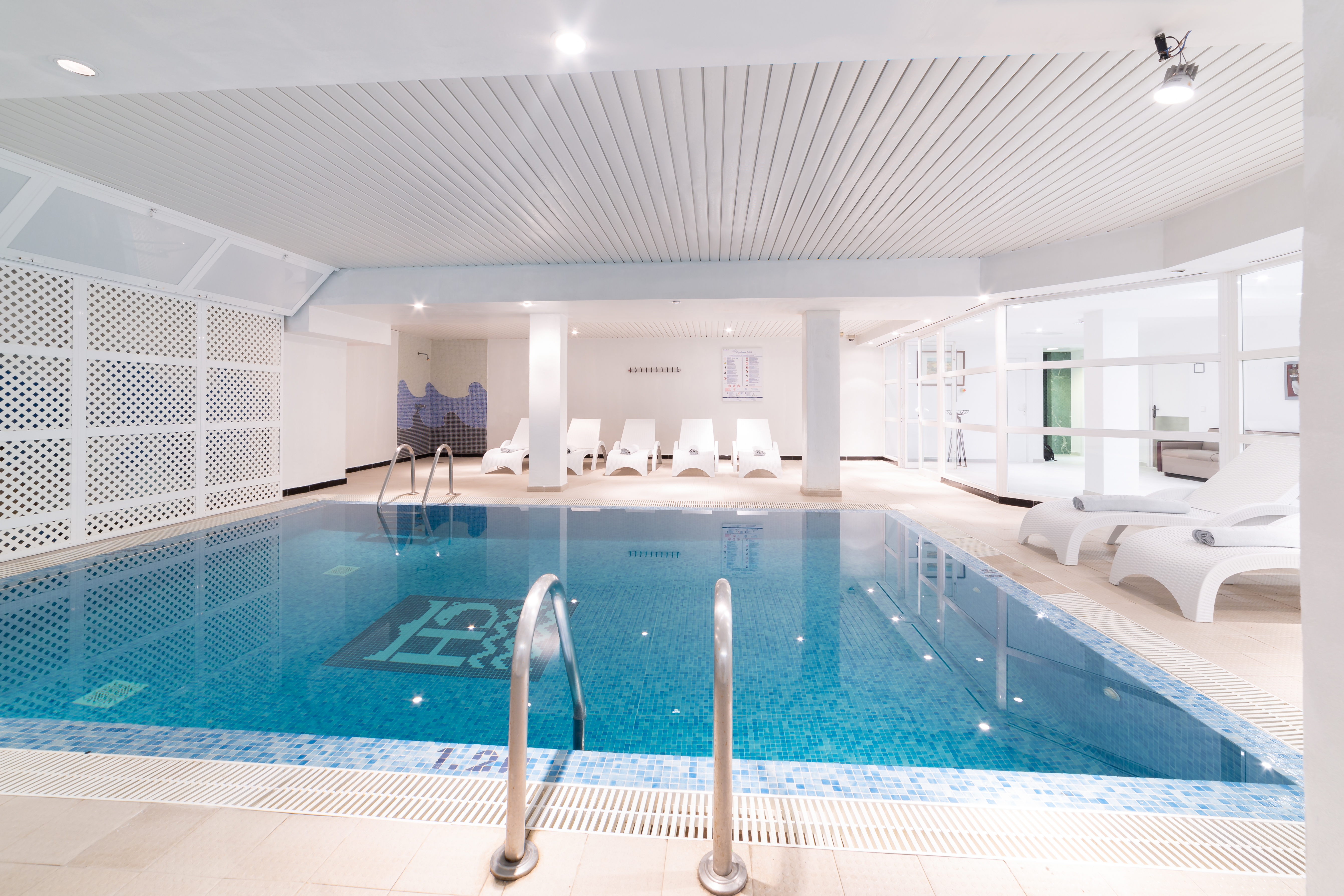 Sky Senses Hotel 20/50