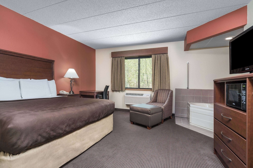 Suite, King Bed