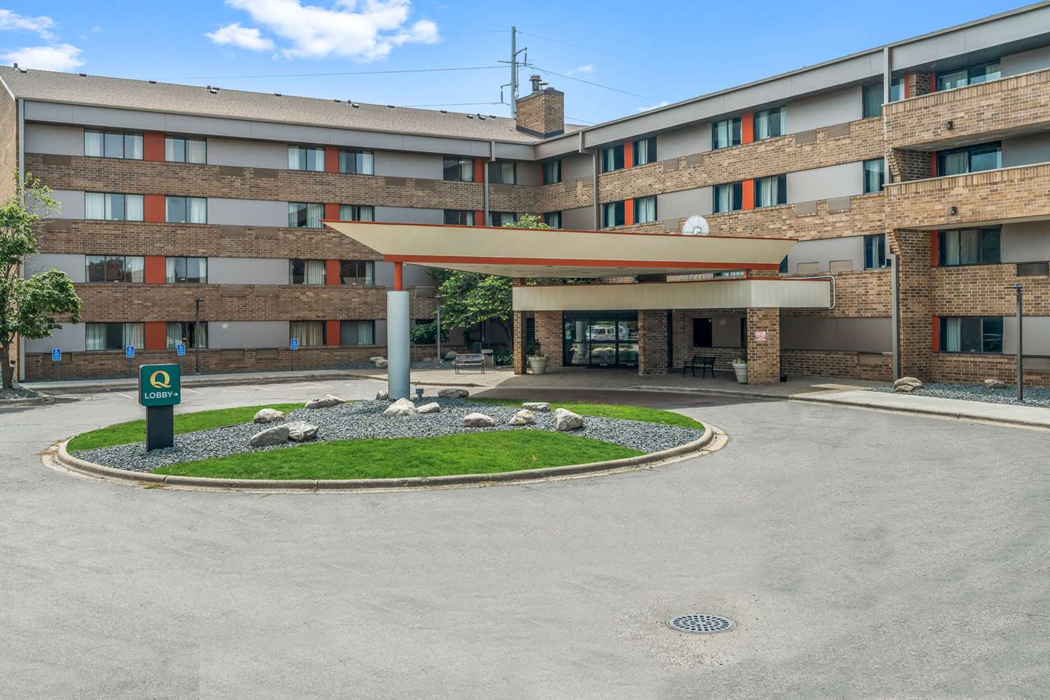 Quality Inn & Suites Mall of America - MSP Airport 37/38