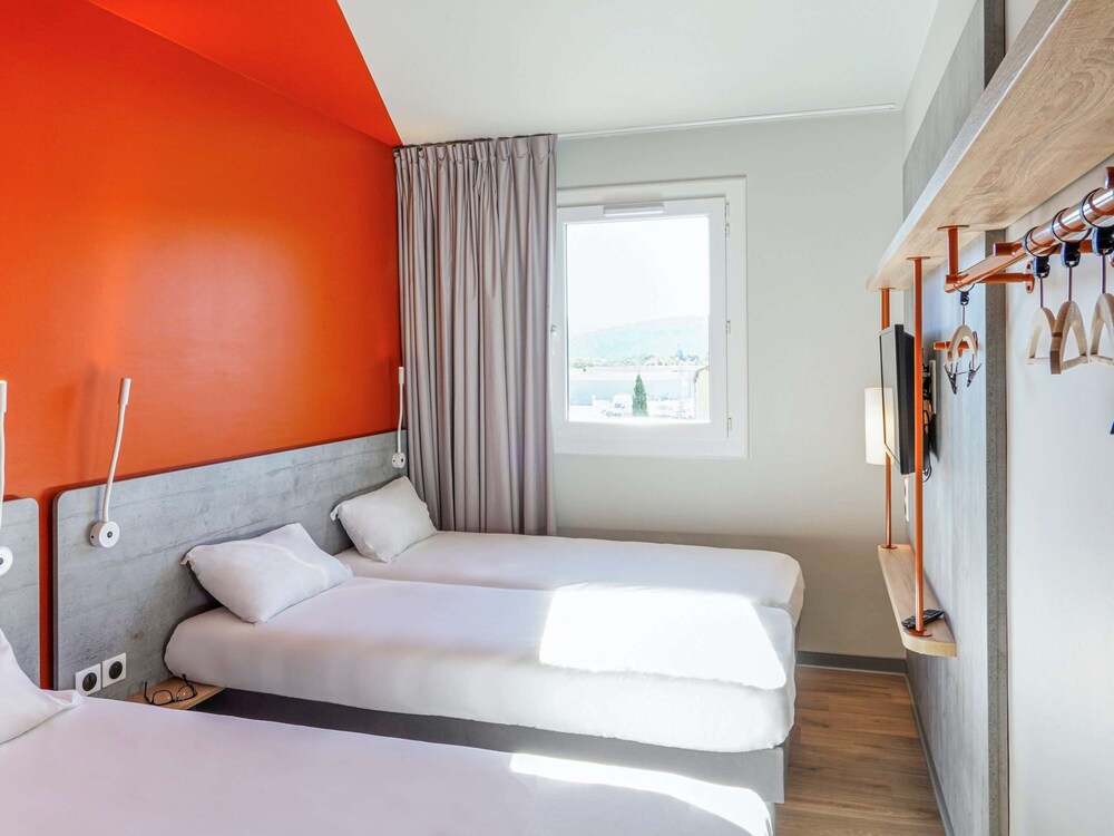 Ibis Aubenas 10/50