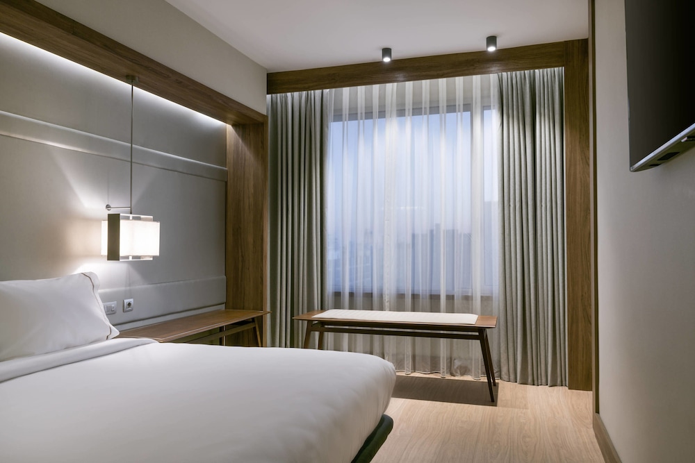 The Westin Madrid Cuzco 23/65