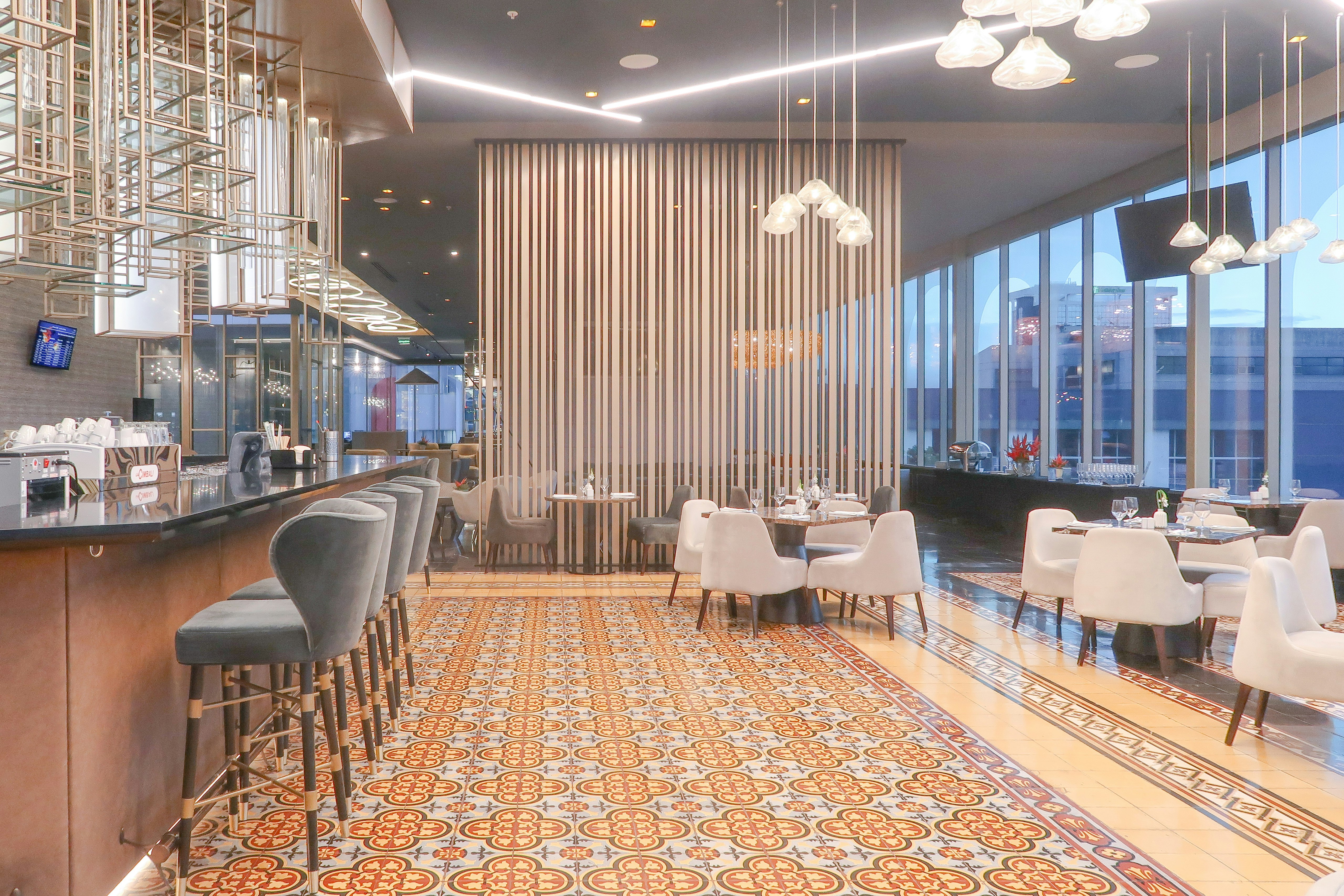 Gran Hotel Costa Rica Curio Collection by Hilton 46/48