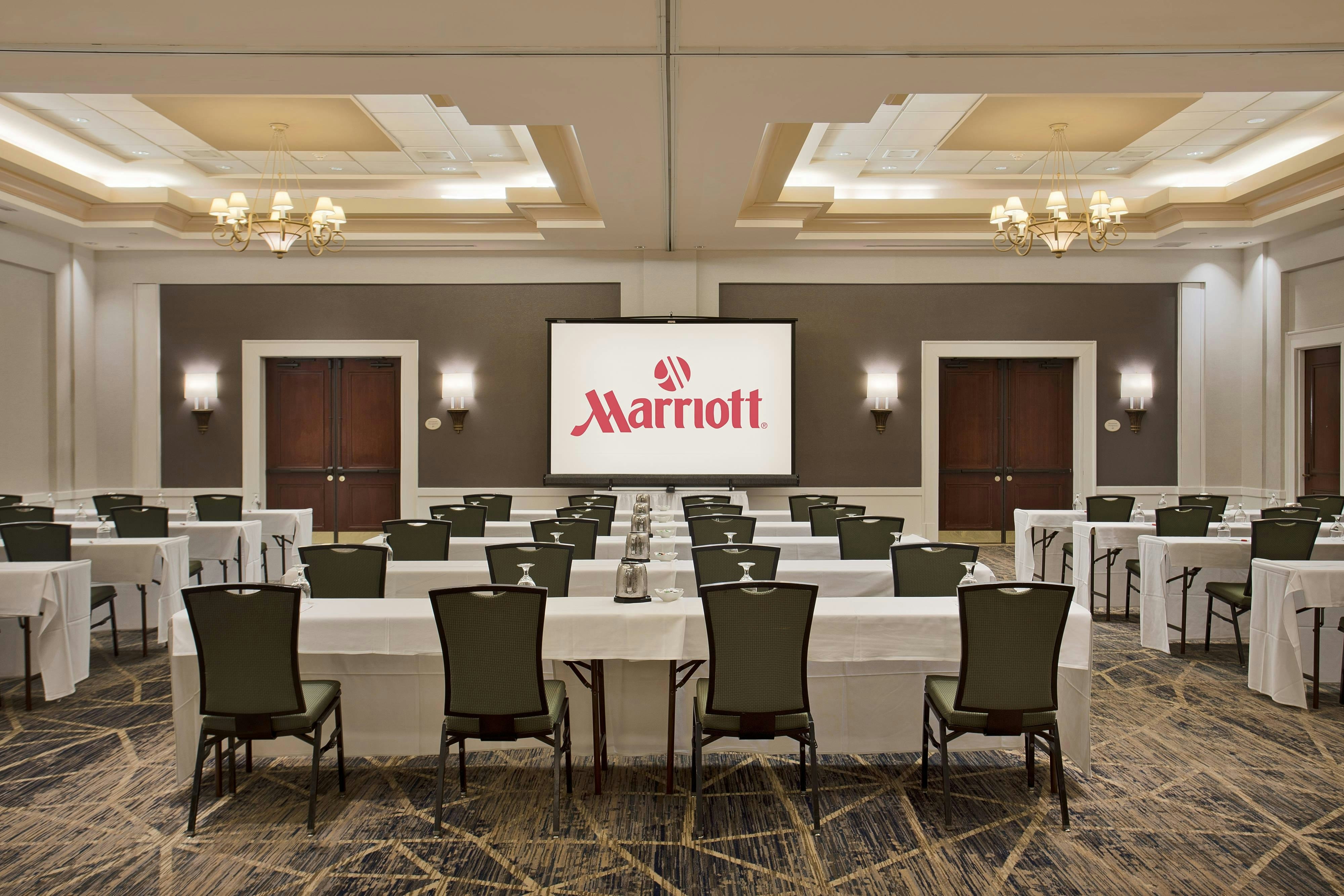 Auburn Hills Marriott Pontiac 14/21