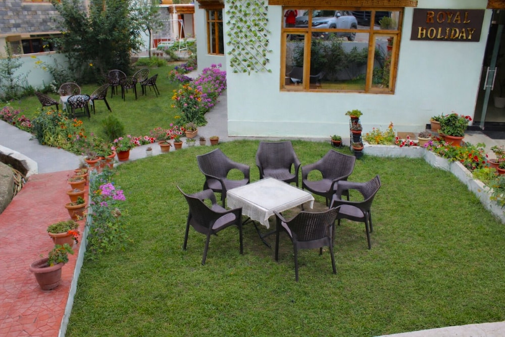 Royal Holiday Leh 34/43