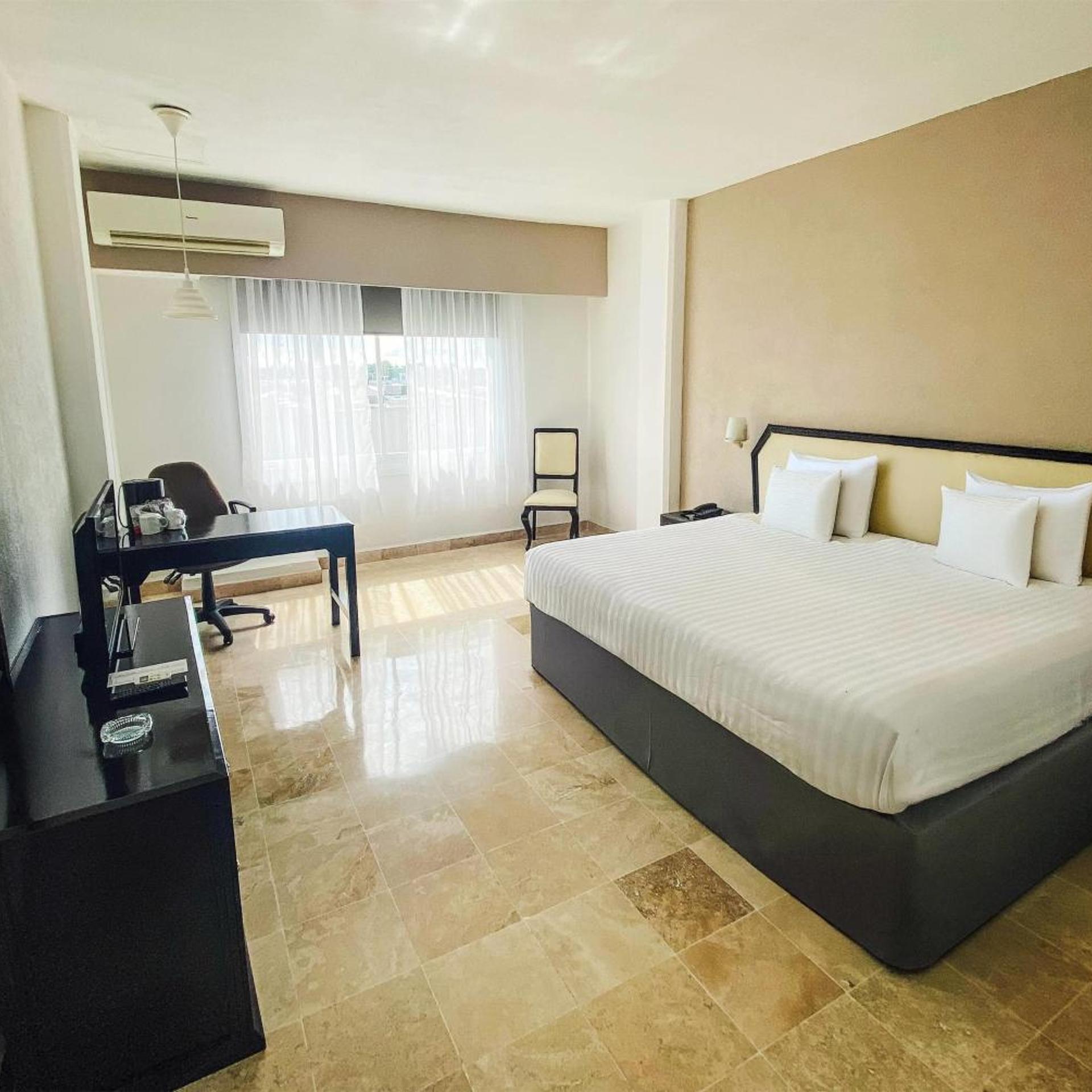 Junior Suite, King Bed, Sofa